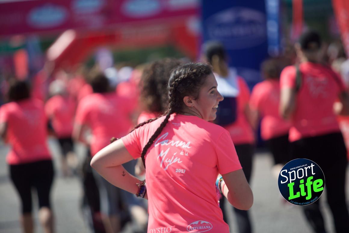 Carrera de la Mujer de Vitoria, primeras llegadas a meta y ambiente de carrera