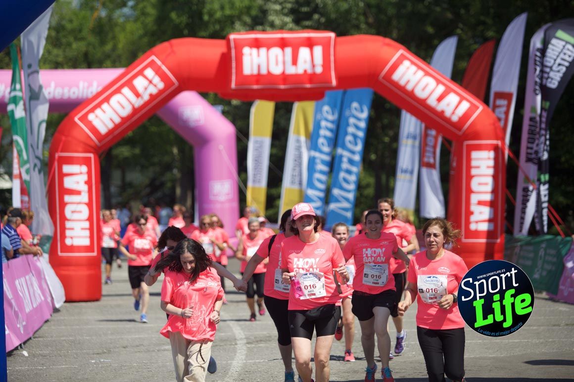 Carrera de la Mujer de Vitoria, primeras llegadas a meta y ambiente de carrera