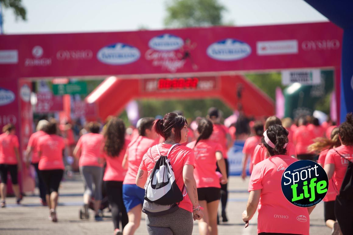 Carrera de la Mujer de Vitoria, primeras llegadas a meta y ambiente de carrera