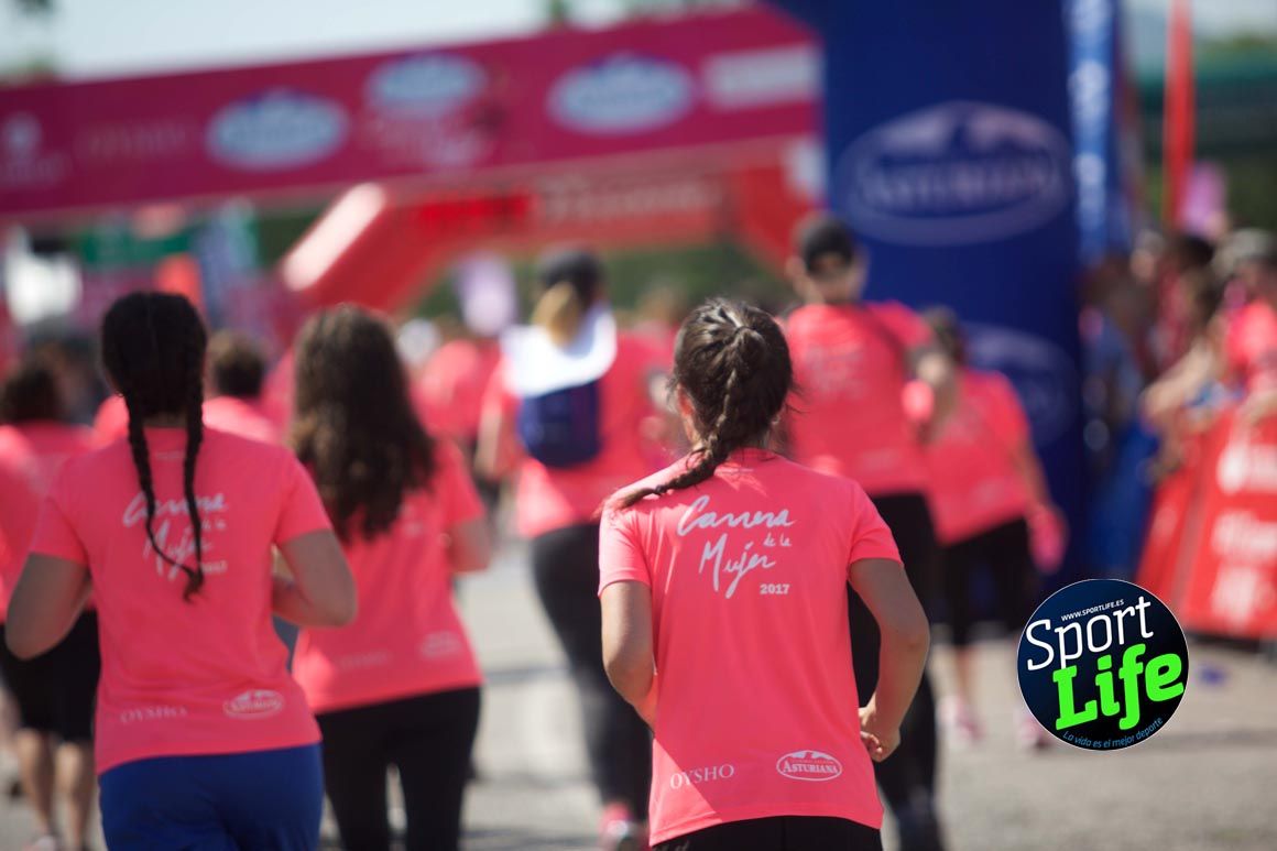 Carrera de la Mujer de Vitoria, primeras llegadas a meta y ambiente de carrera
