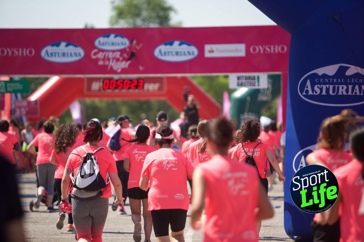 Carrera de la Mujer de Vitoria, primeras llegadas a meta y ambiente de carrera