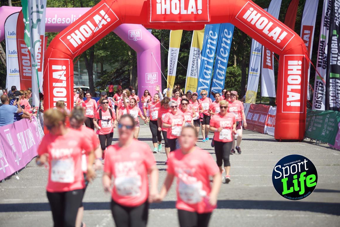 Carrera de la Mujer de Vitoria, primeras llegadas a meta y ambiente de carrera