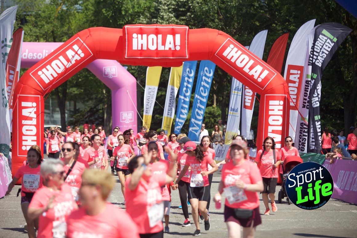 Carrera de la Mujer de Vitoria, primeras llegadas a meta y ambiente de carrera