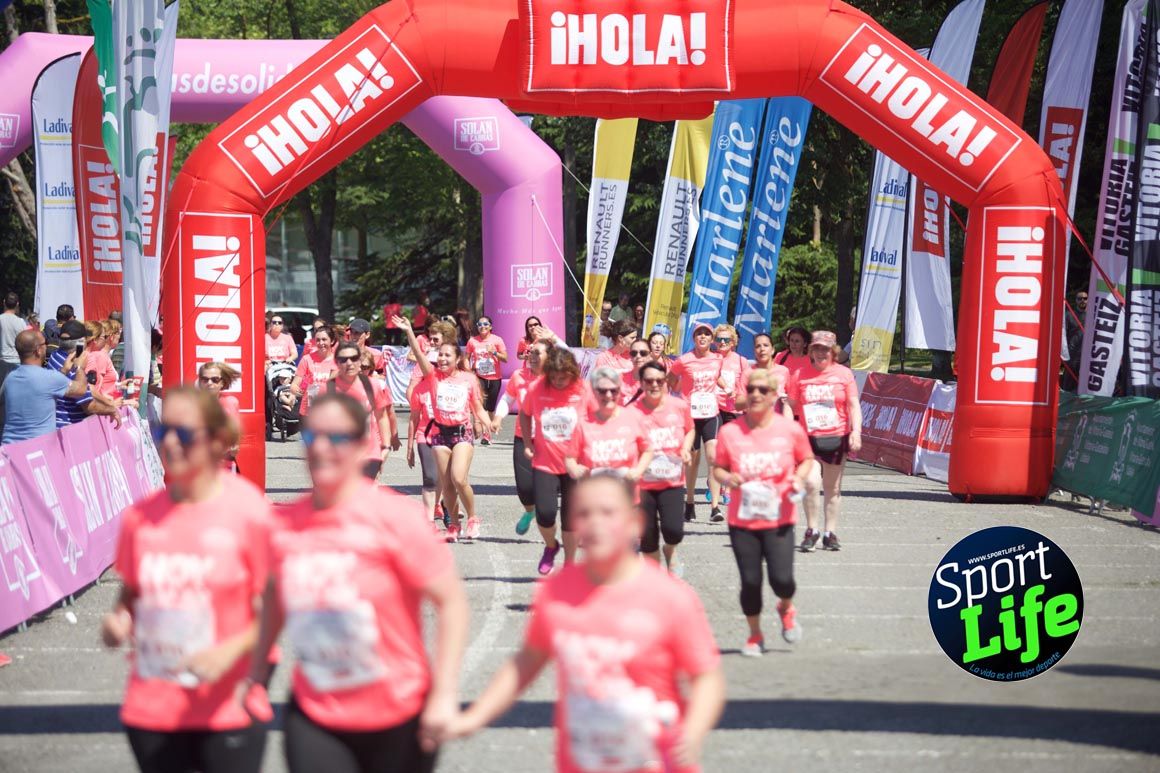 Carrera de la Mujer de Vitoria, primeras llegadas a meta y ambiente de carrera