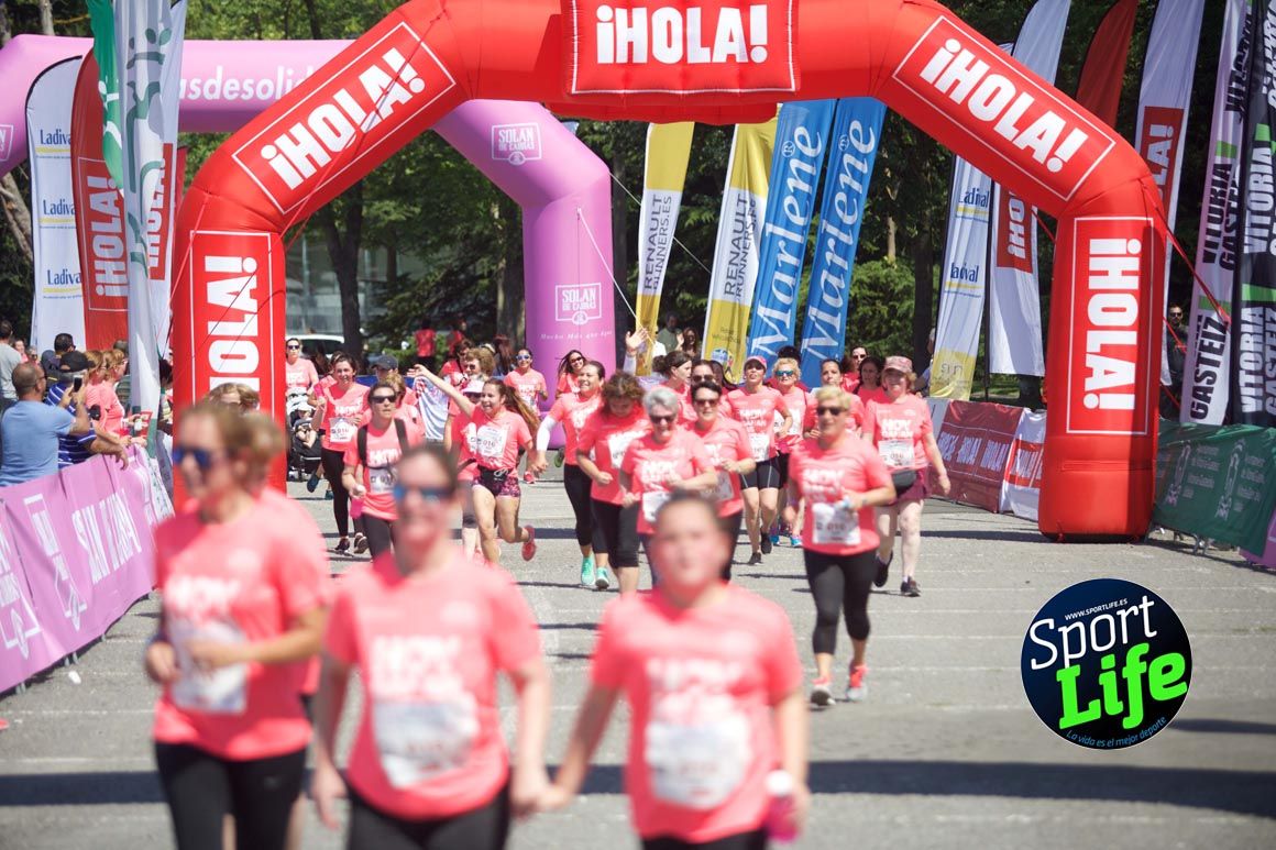 Carrera de la Mujer de Vitoria, primeras llegadas a meta y ambiente de carrera