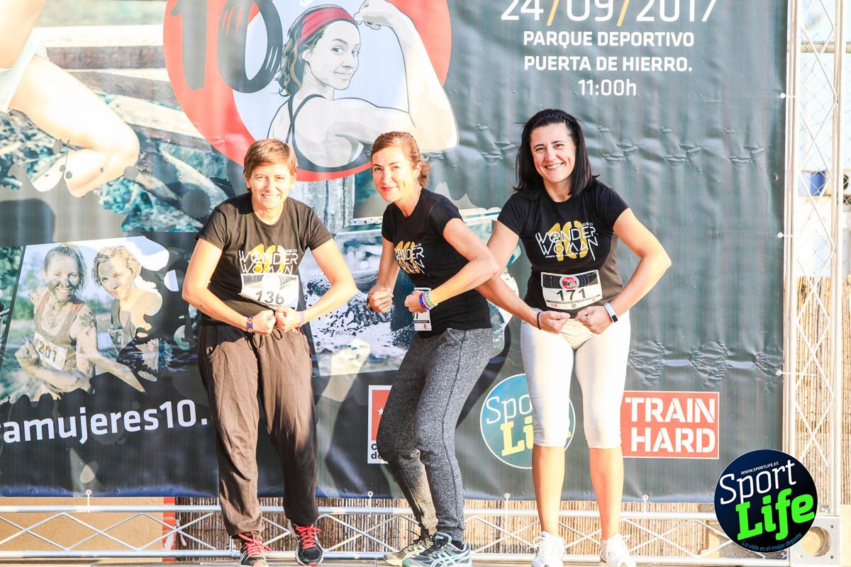 Carrera de obstáculos mujeres 10 galería 1