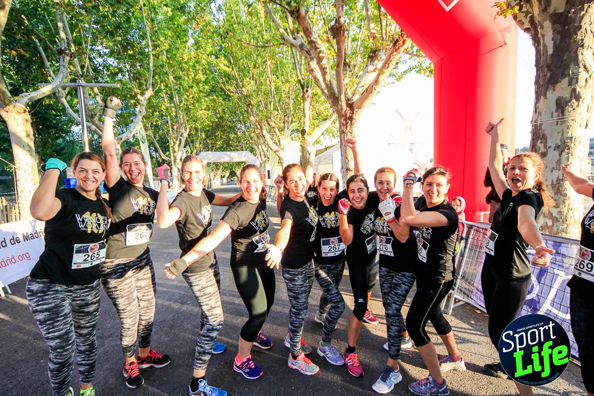 Carrera de obstáculos mujeres 10 galería 1