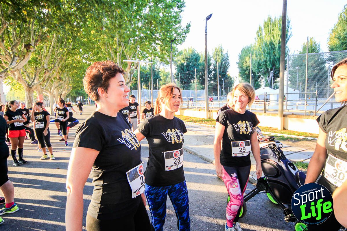 Carrera de obstáculos mujeres 10 galería 1