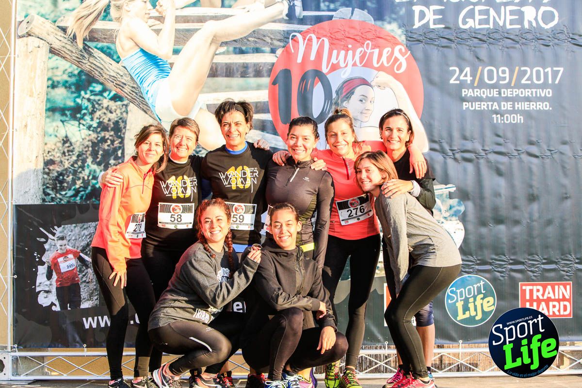 Carrera de obstáculos mujeres 10 galería 1