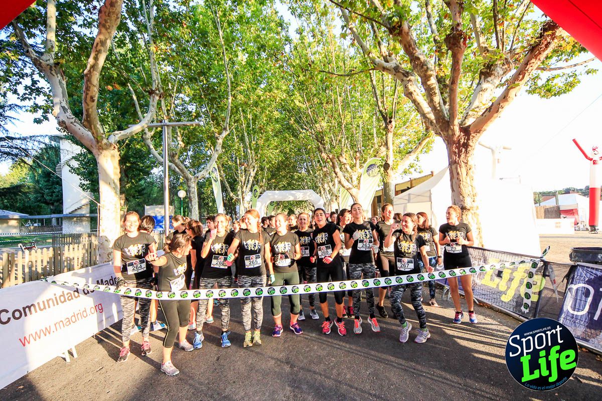 Carrera de obstáculos mujeres 10 galería 1