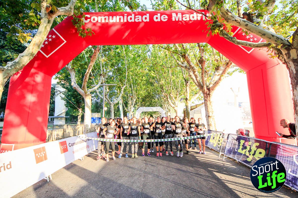 Carrera de obstáculos mujeres 10 galería 1