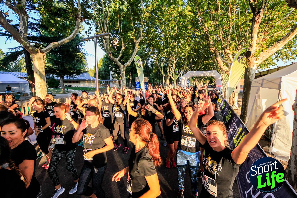 Carrera de obstáculos mujeres 10 galería 1