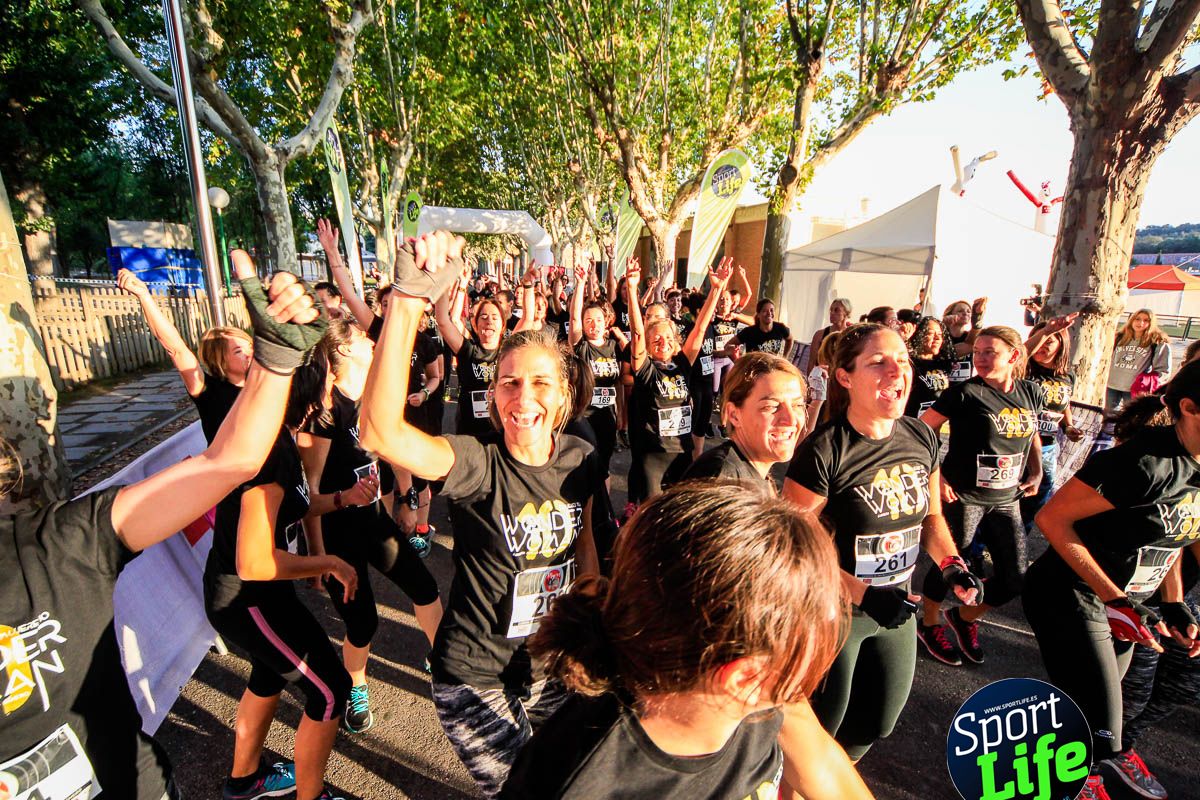 Carrera de obstáculos mujeres 10 galería 1