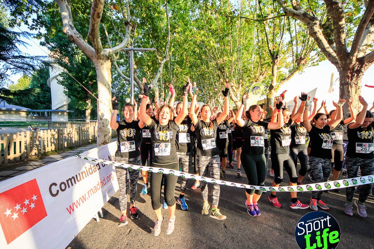 Carrera de obstáculos mujeres 10 galería 1