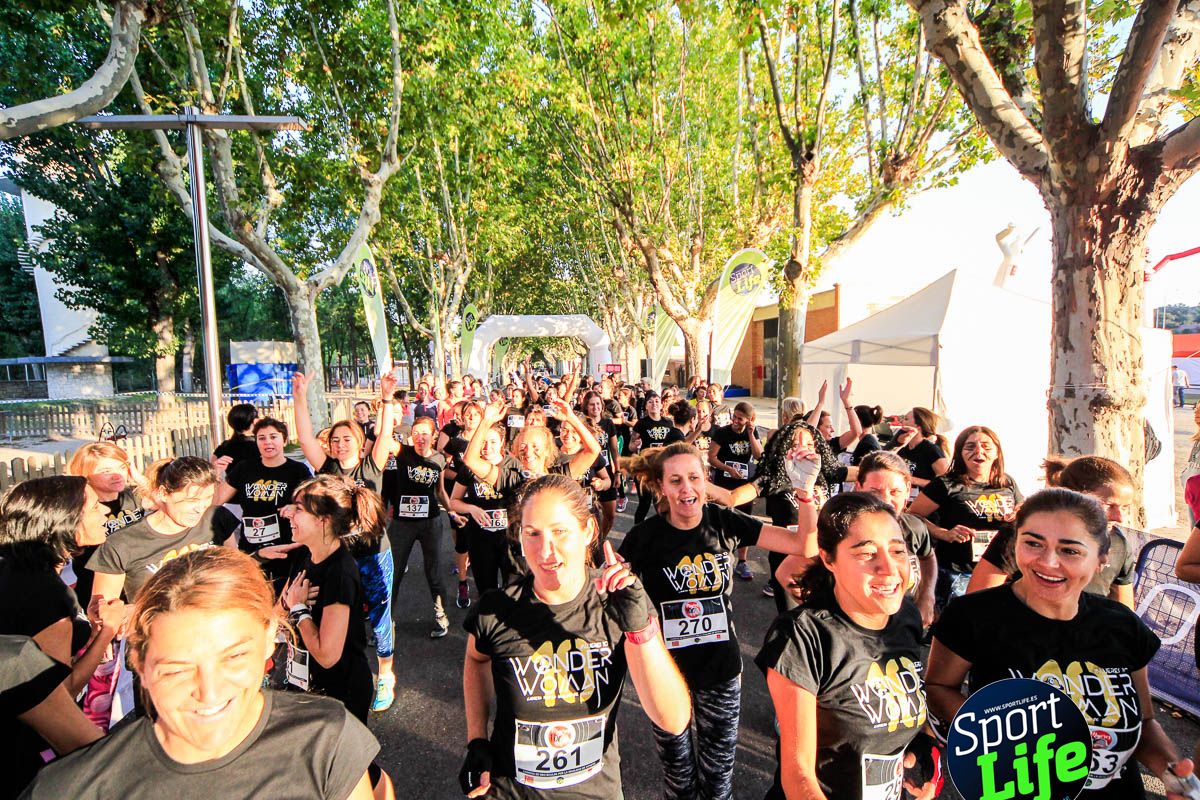 Carrera de obstáculos mujeres 10 galería 1