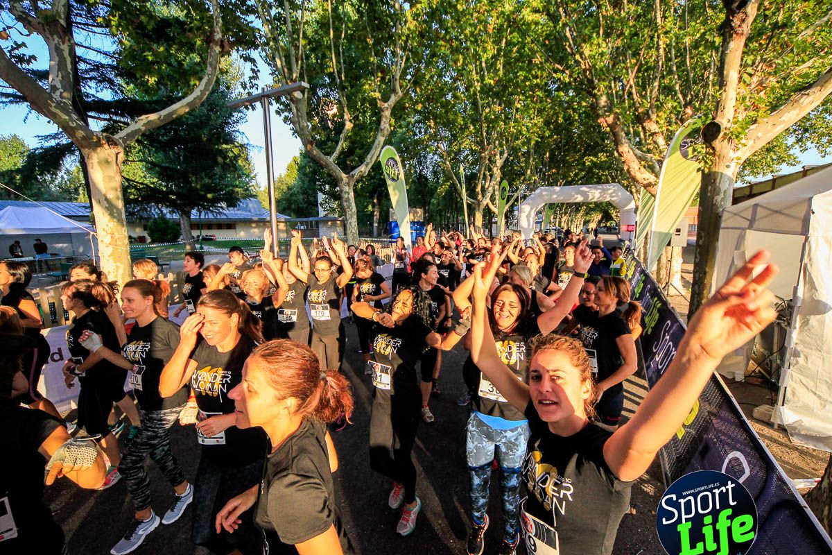 Carrera de obstáculos mujeres 10 galería 1