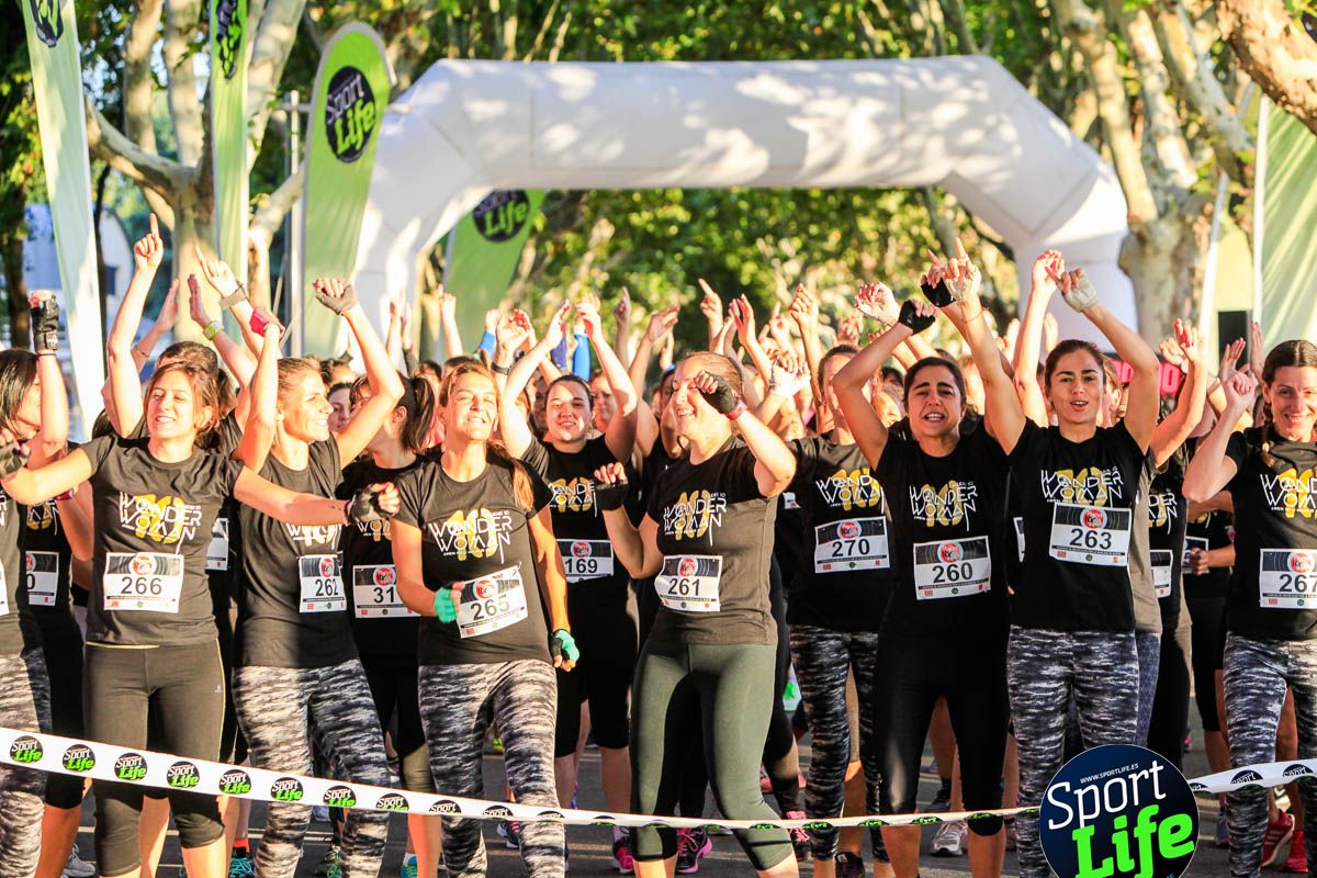 Carrera de obstáculos mujeres 10 galería 1