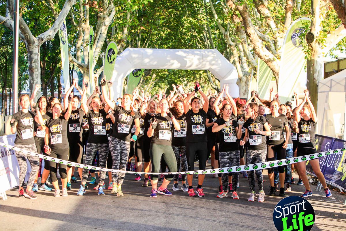 Carrera de obstáculos mujeres 10 galería 1