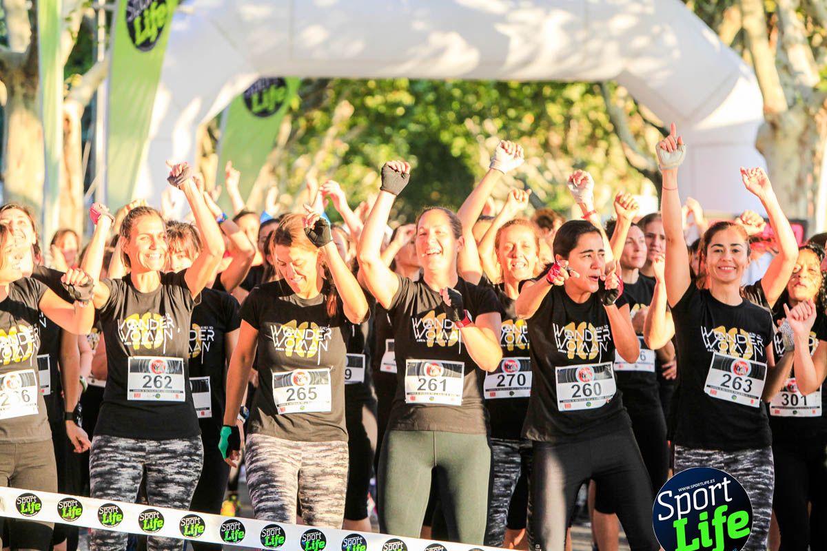 Carrera de obstáculos mujeres 10 galería 1