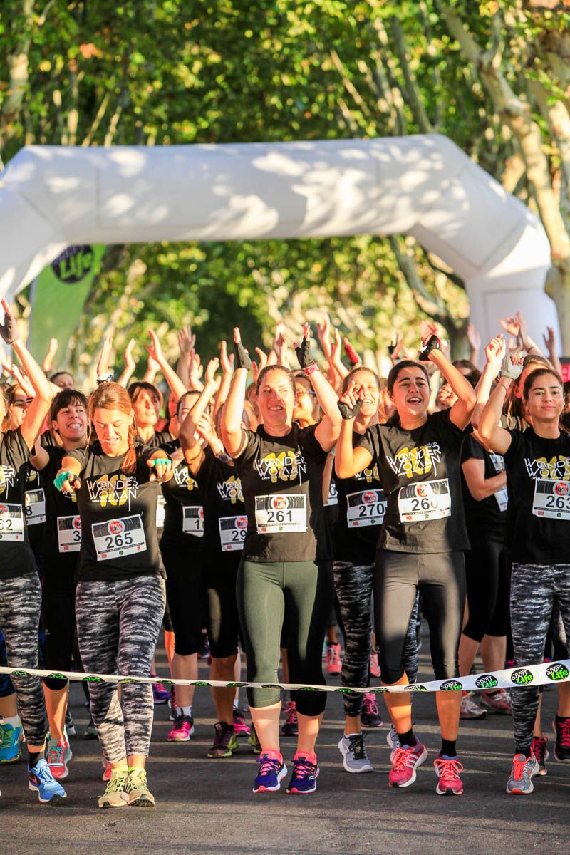 Carrera de obstáculos mujeres 10 galería 1