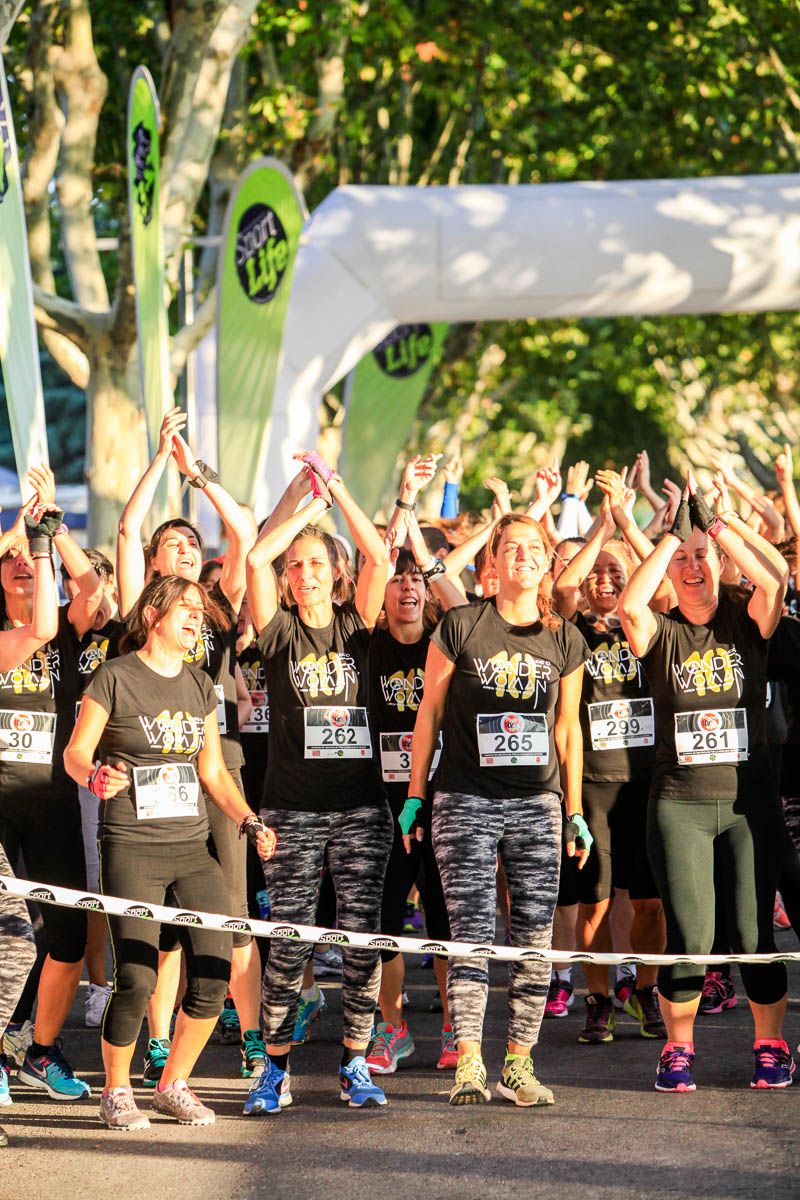 Carrera de obstáculos mujeres 10 galería 1