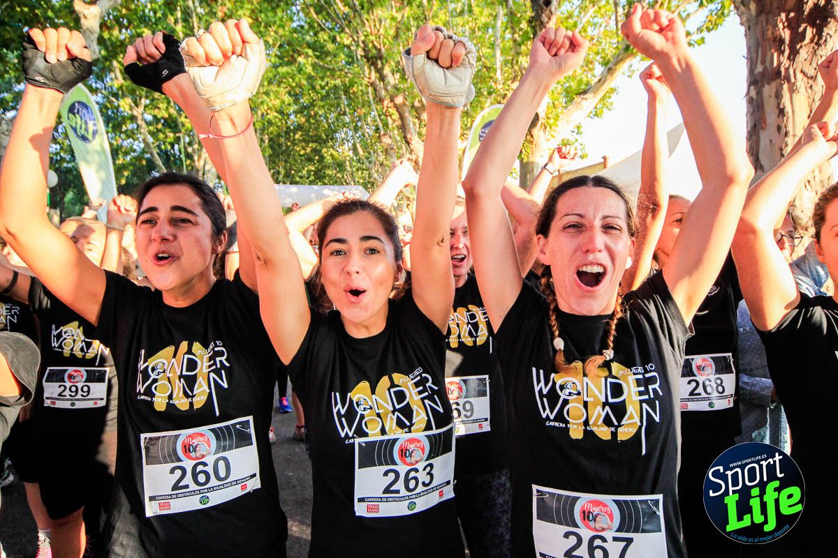 Carrera de obstáculos mujeres 10 galería 1