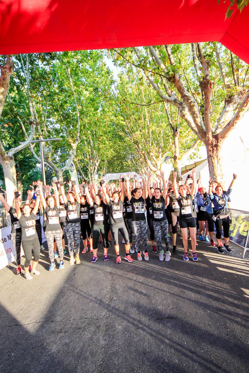 Carrera de obstáculos mujeres 10 galería 1