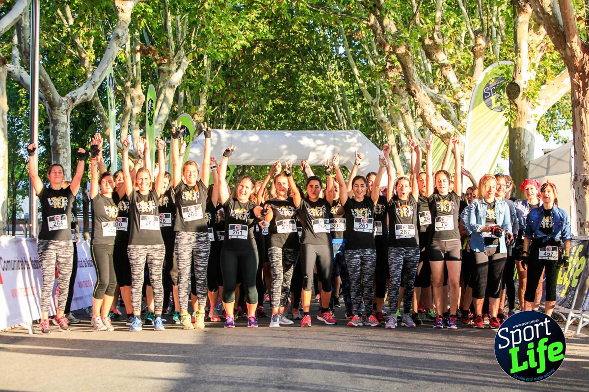 Carrera de obstáculos mujeres 10 galería 1