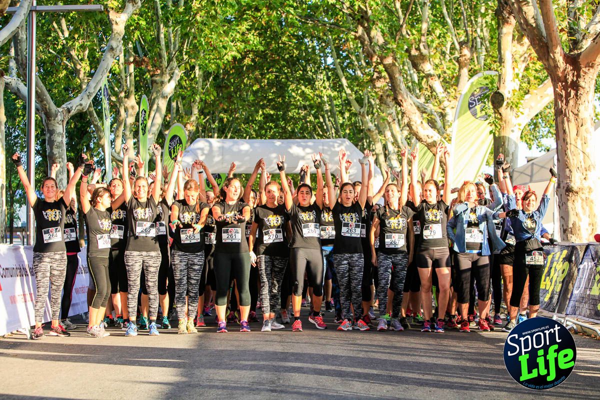 Carrera de obstáculos mujeres 10 galería 1