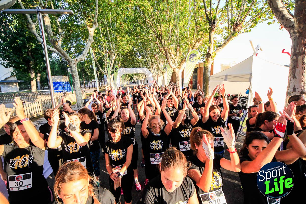 Carrera de obstáculos mujeres 10 galería 1