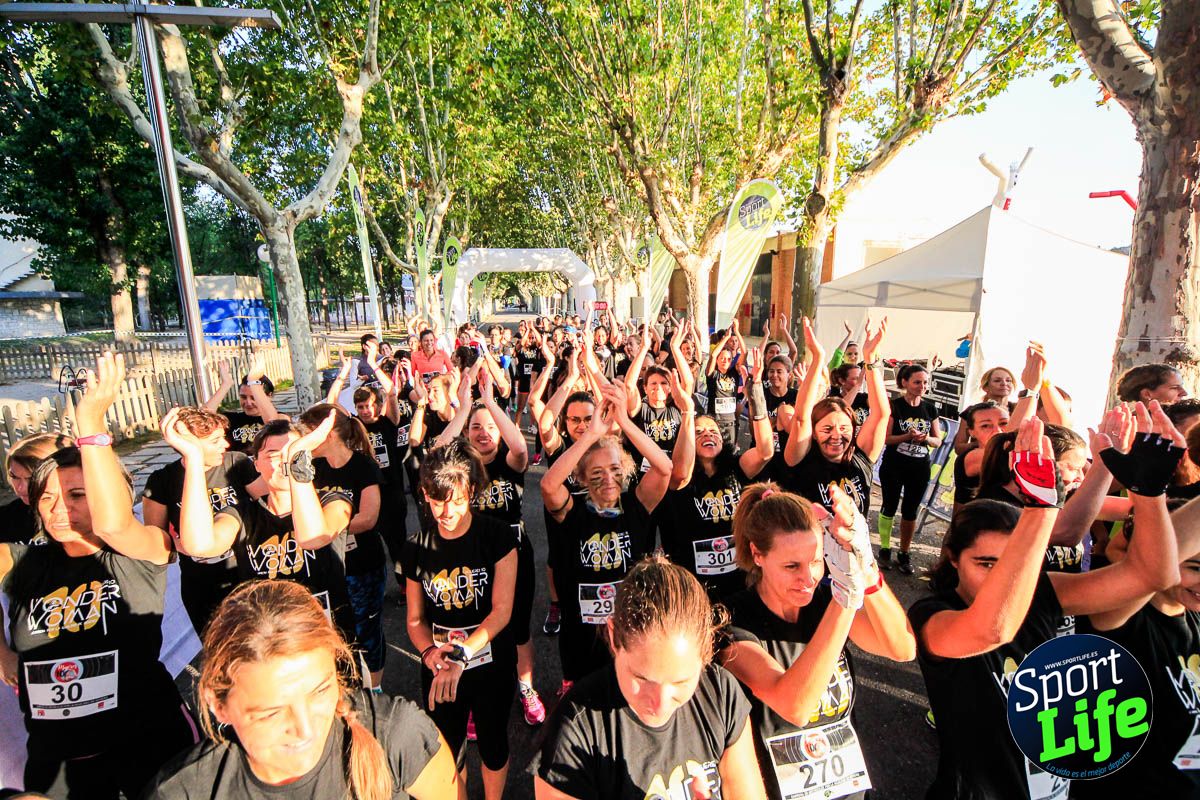 Carrera de obstáculos mujeres 10 galería 1