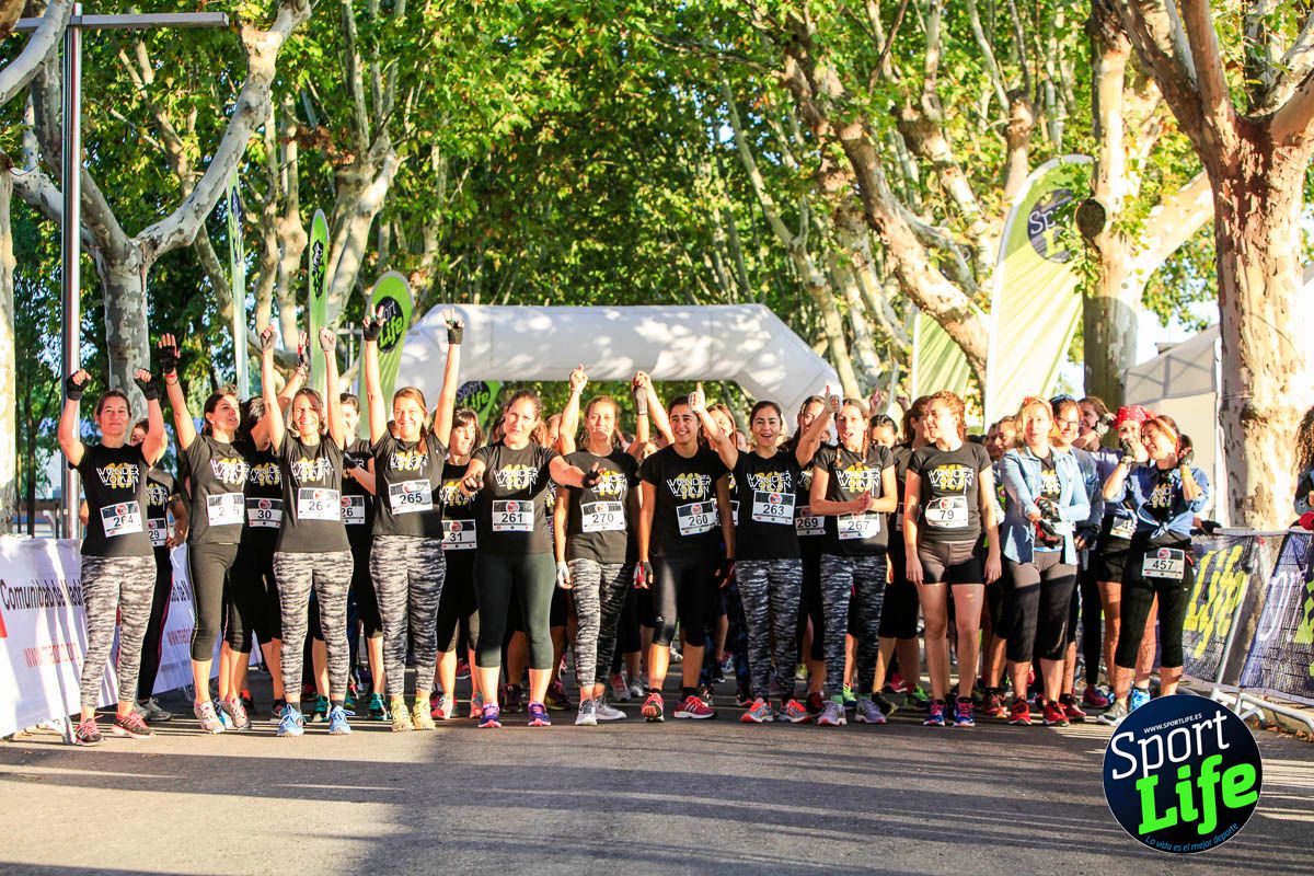Carrera de obstáculos mujeres 10 galería 1