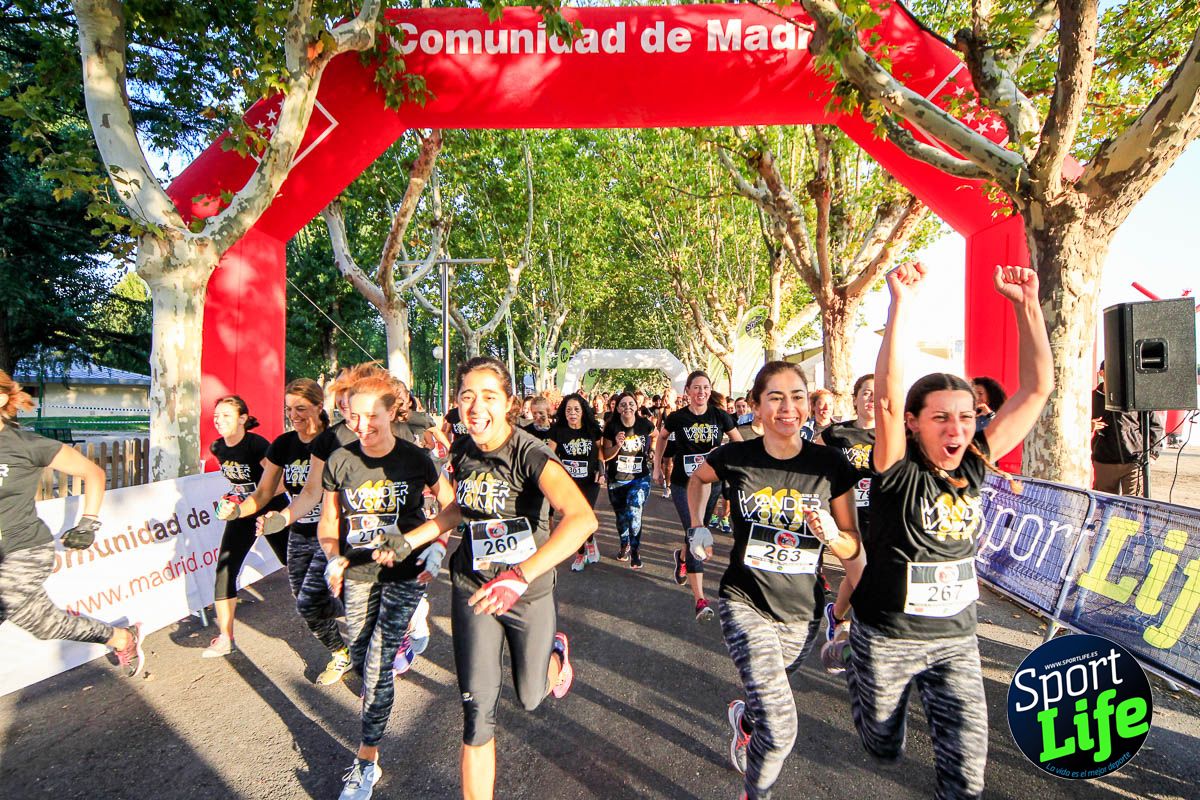 Carrera de obstáculos mujeres 10 galería 1