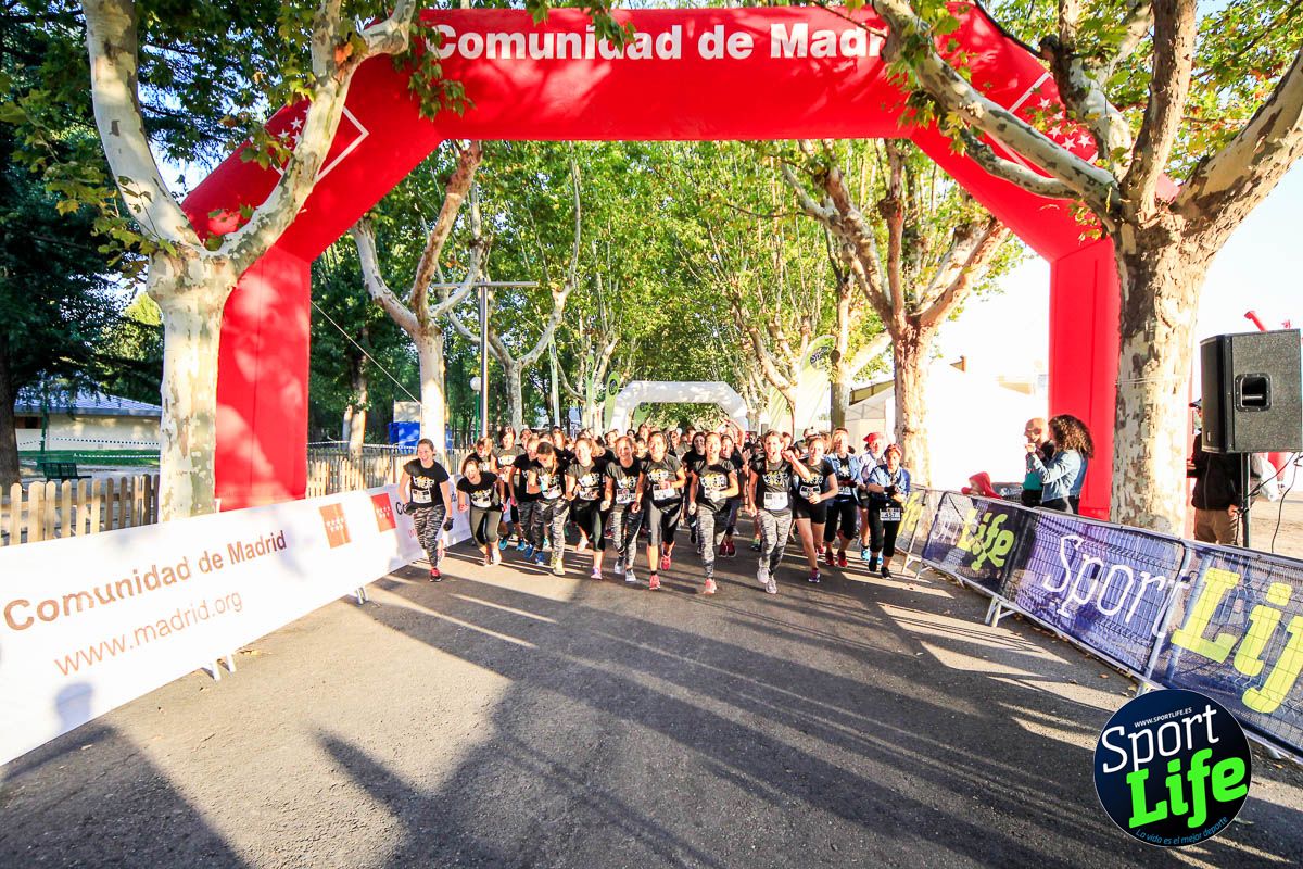 Carrera de obstáculos mujeres 10 galería 1