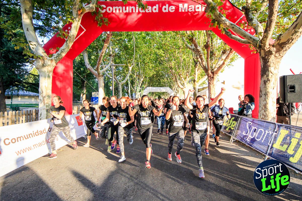 Carrera de obstáculos mujeres 10 galería 1