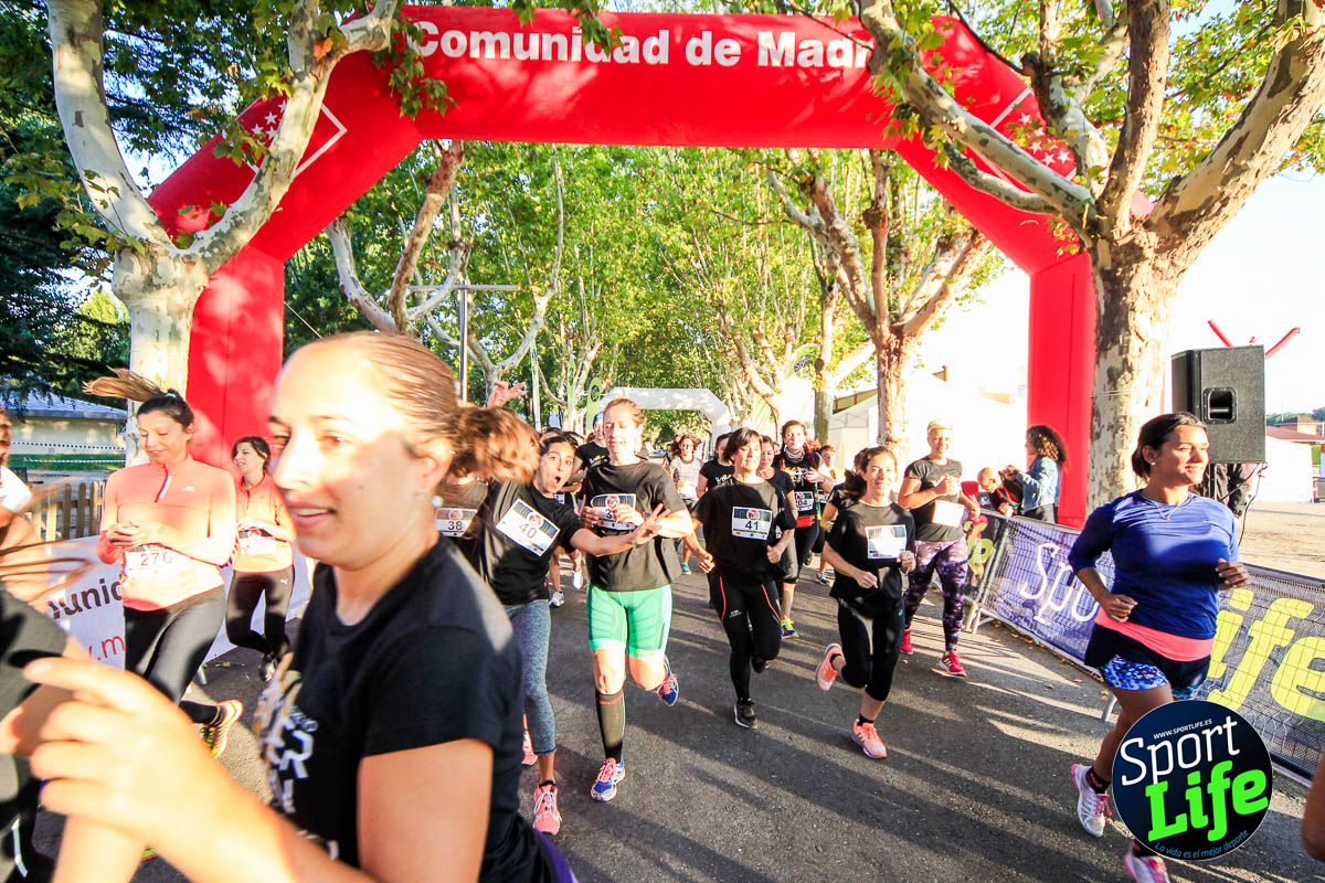 Carrera de obstáculos mujeres 10 galería 1