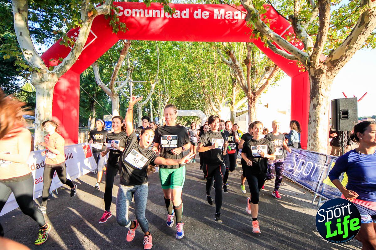 Carrera de obstáculos mujeres 10 galería 1