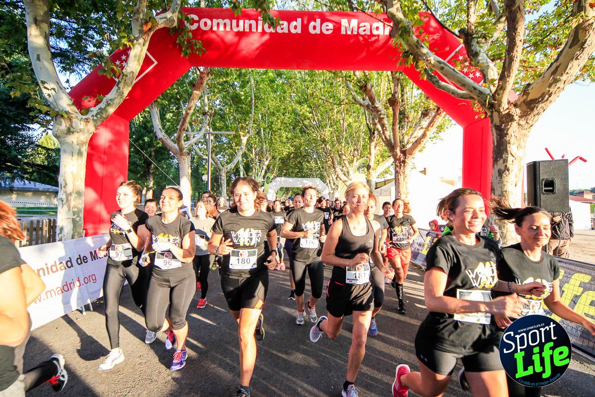 Carrera de obstáculos mujeres 10 galería 1