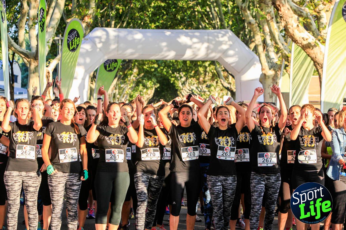 Carrera de obstáculos mujeres 10 galería 1