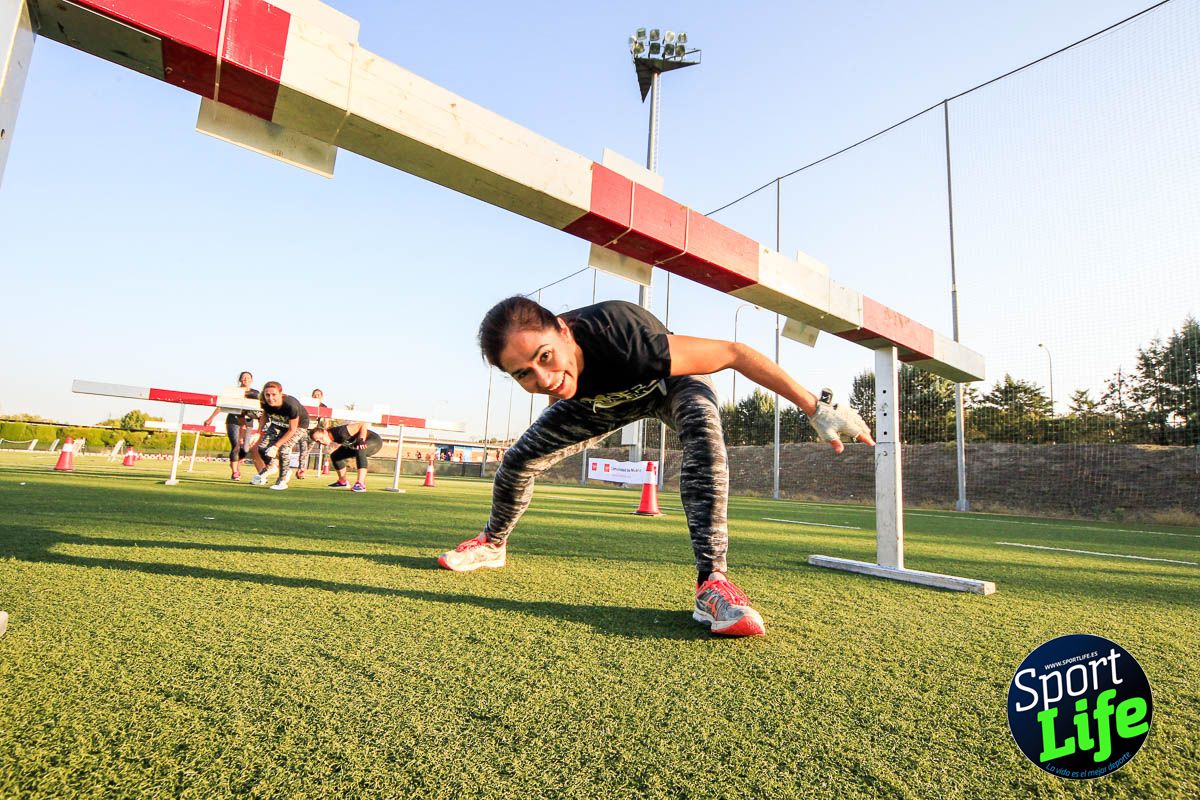 Carrera de obstáculos mujeres 10 galería 1