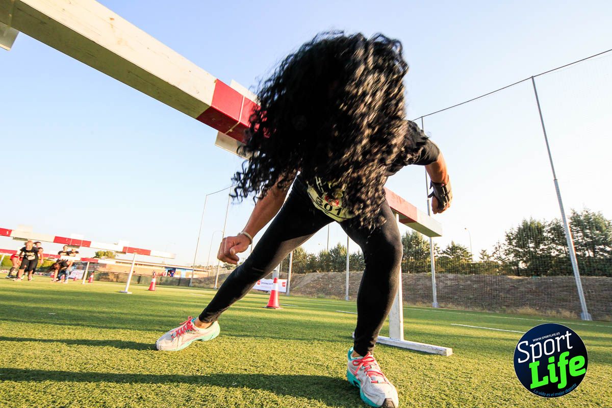 Carrera de obstáculos mujeres 10 galería 1