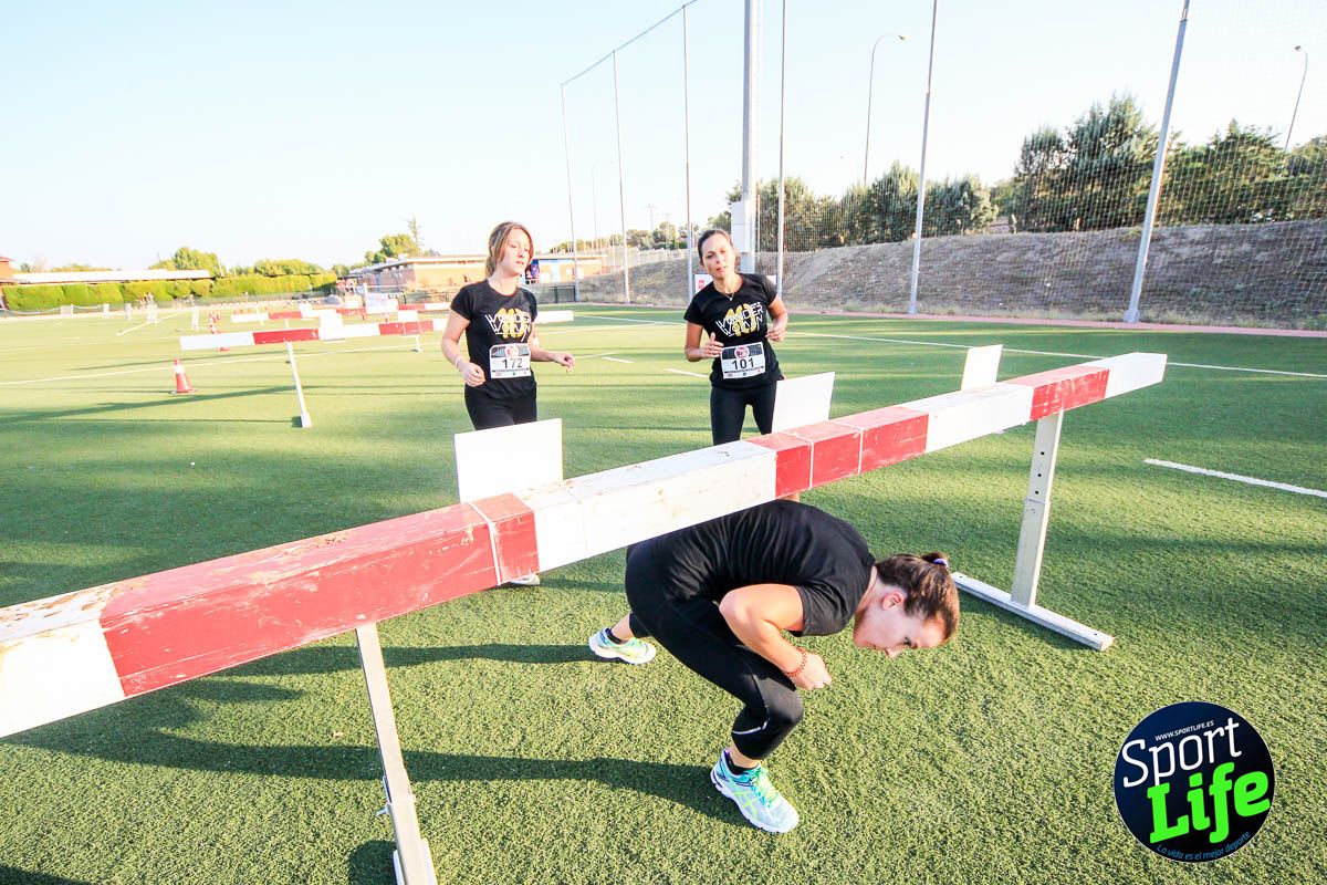 Carrera de obstáculos mujeres 10 galería 1