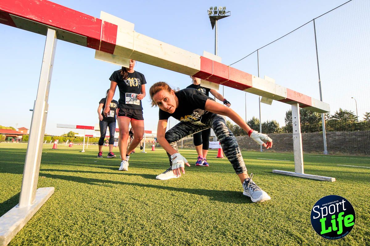 Carrera de obstáculos mujeres 10 galería 1
