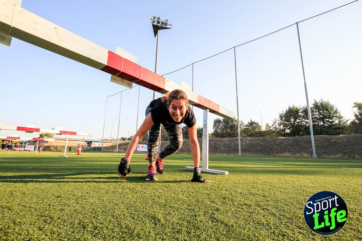 Carrera de obstáculos mujeres 10 galería 1