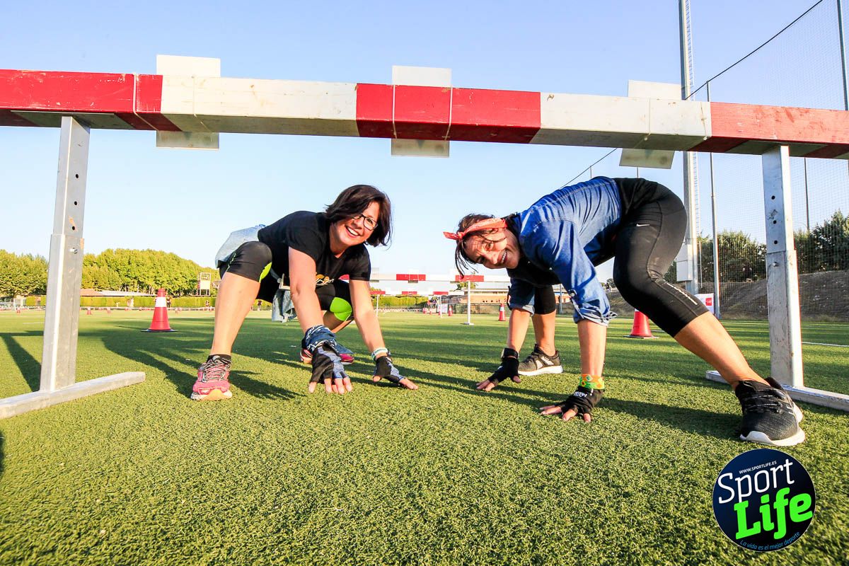Carrera de obstáculos mujeres 10 galería 1