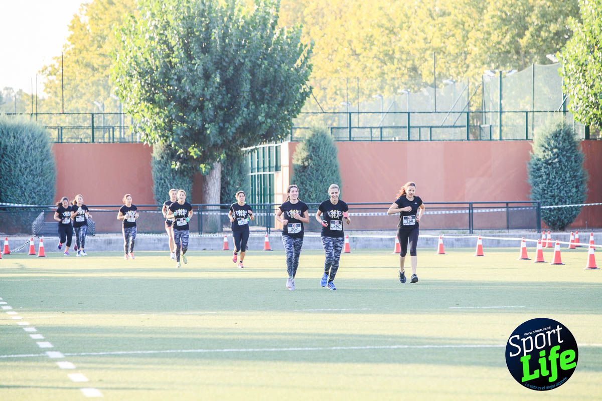Carrera de obstáculos mujeres 10 galería 1