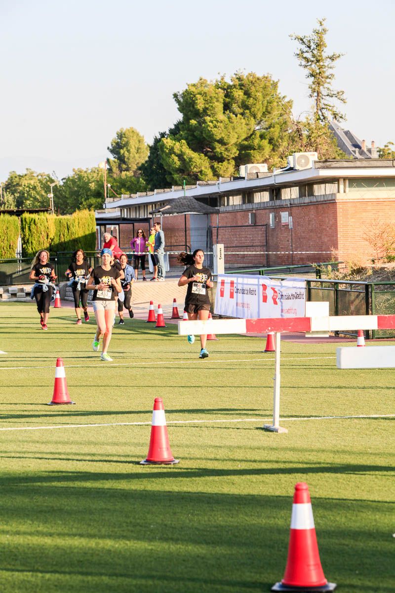 Carrera de obstáculos mujeres 10 galería 1