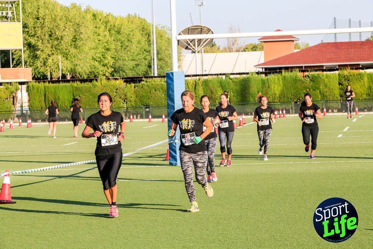 Carrera de obstáculos mujeres 10 galería 1