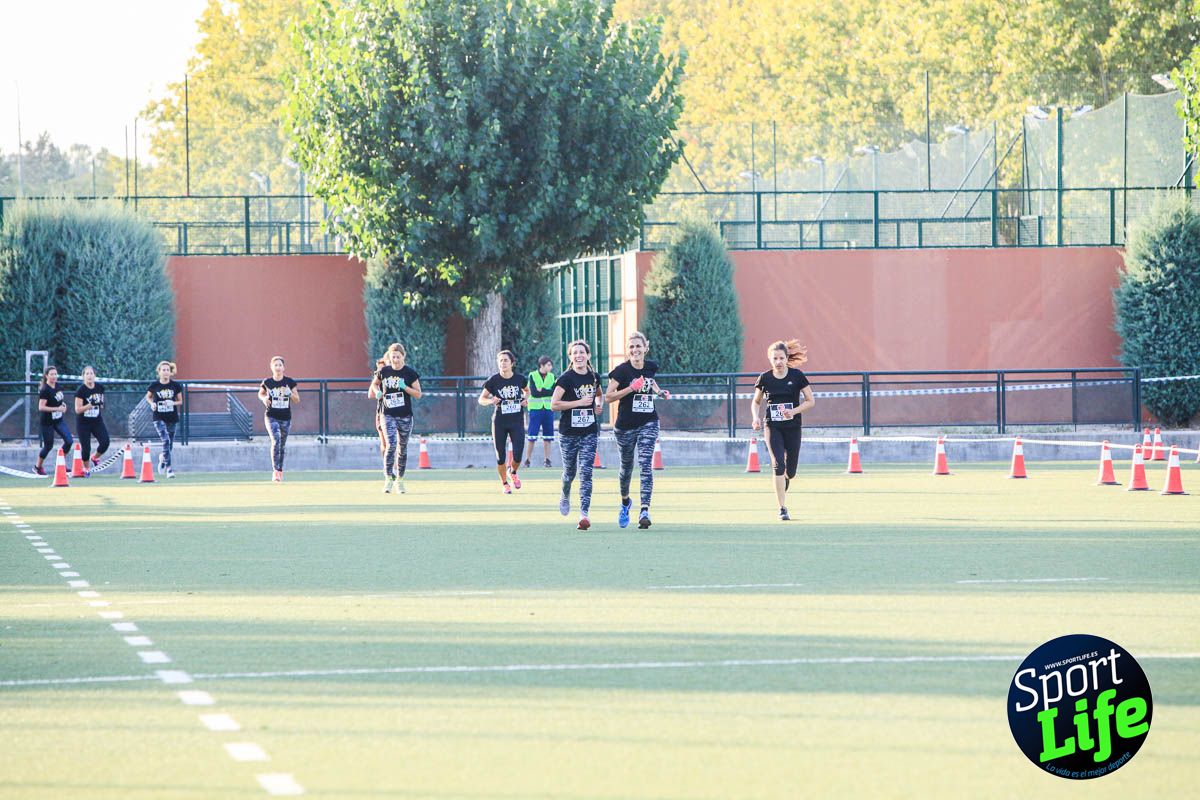 Carrera de obstáculos mujeres 10 galería 1