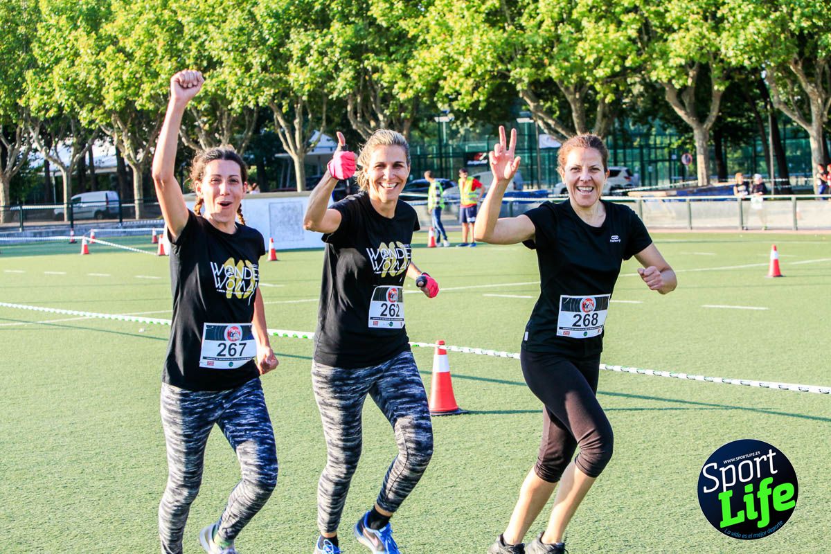 Carrera de obstáculos mujeres 10 galería 1